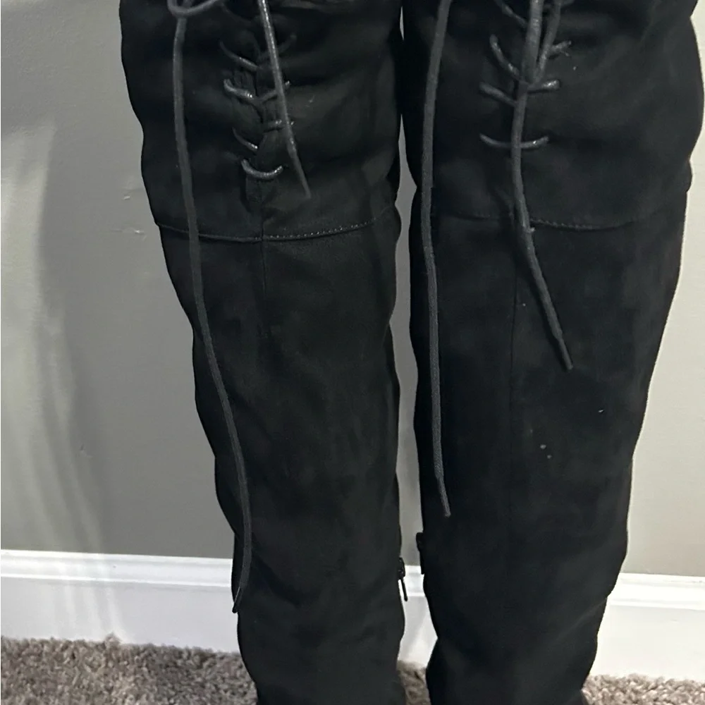 Cupid women’s size 8.5 poll on stretchy over the knee‎ block, heel boot.
